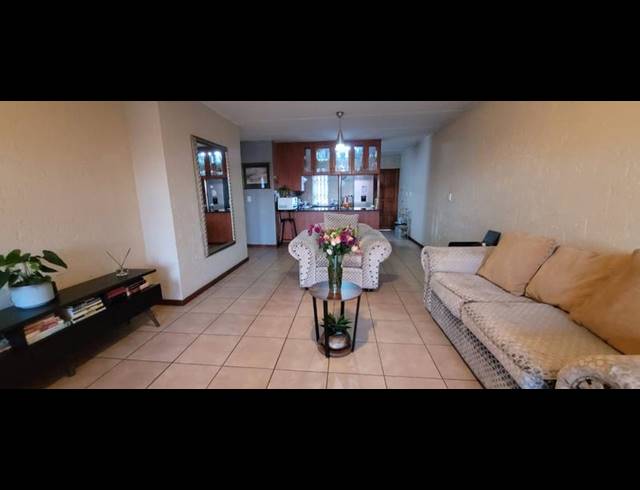 2 BEDROOM TOWNHOUSE FOR SALE IN MEYERSDAL